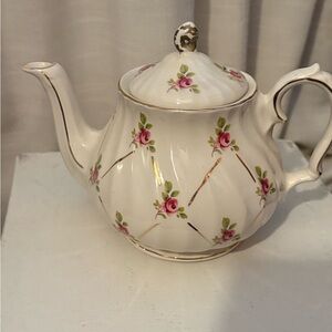 Vintage Saddler England Teapot